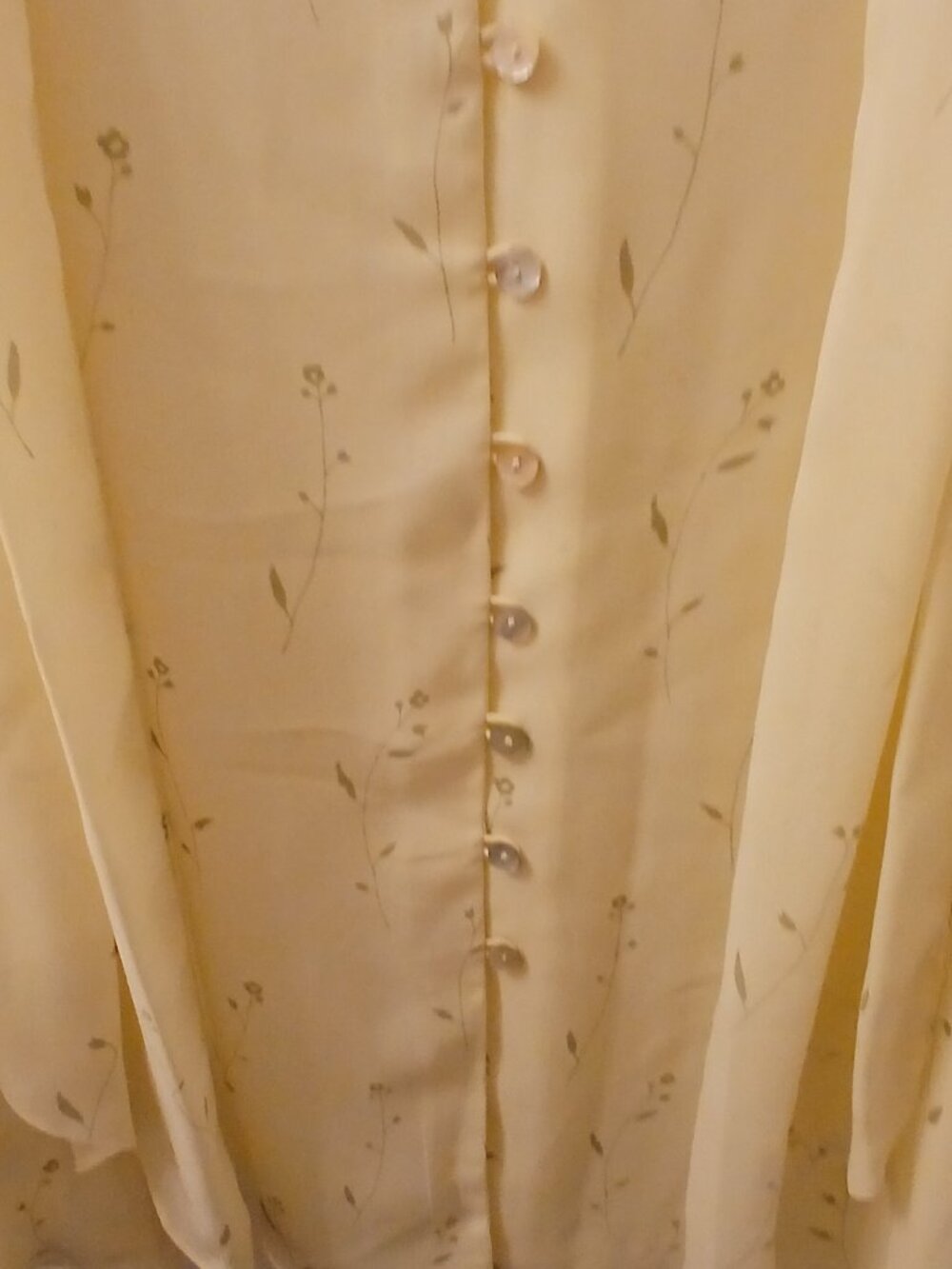 Spring/Summer Blouse - Picture 6 of 7